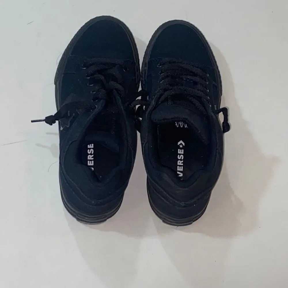 Converse All Star ⭐️ Shoes Size 2 Youth